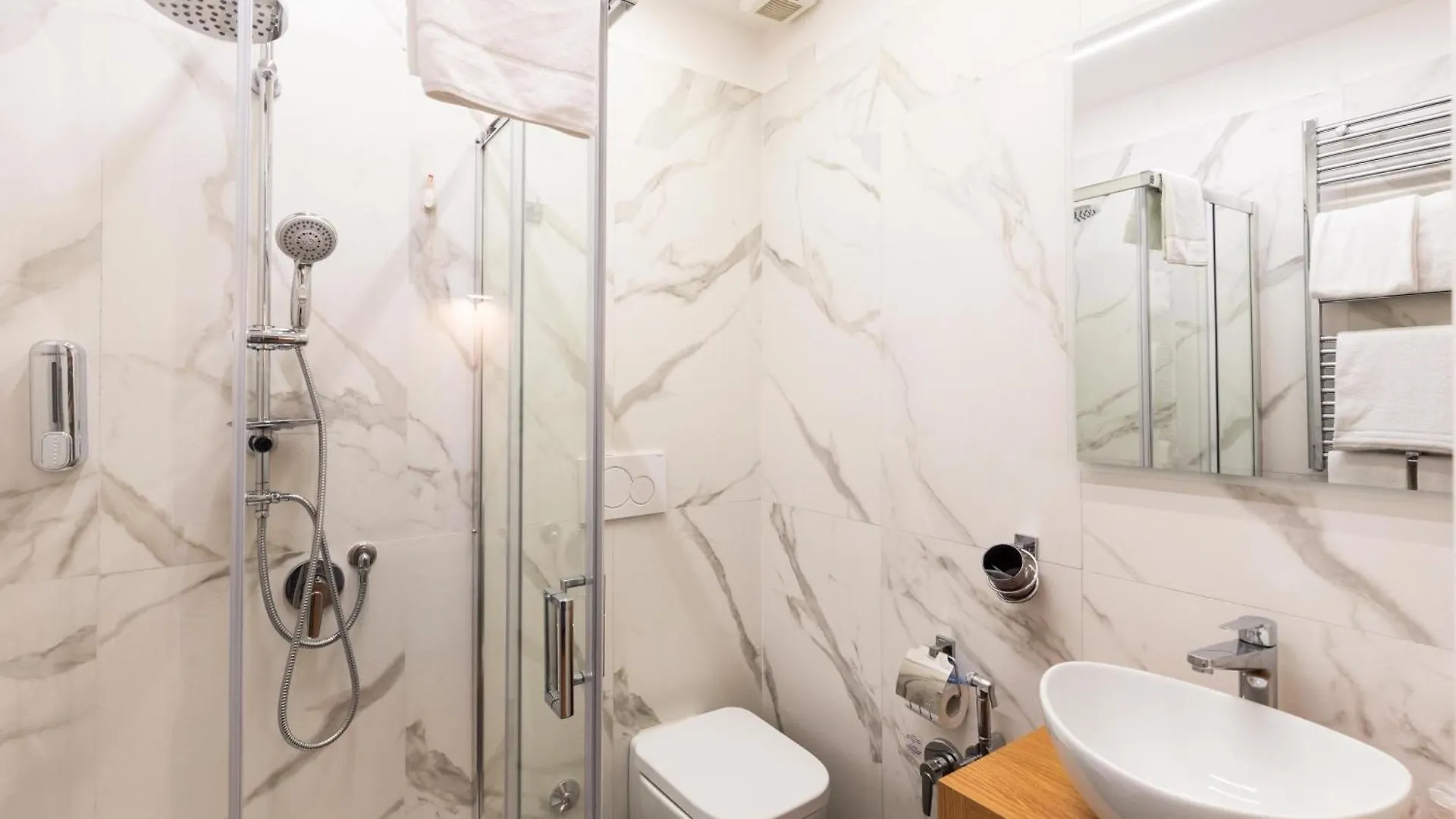 Cavour Luxury Rooms - Lr Collection Рим
