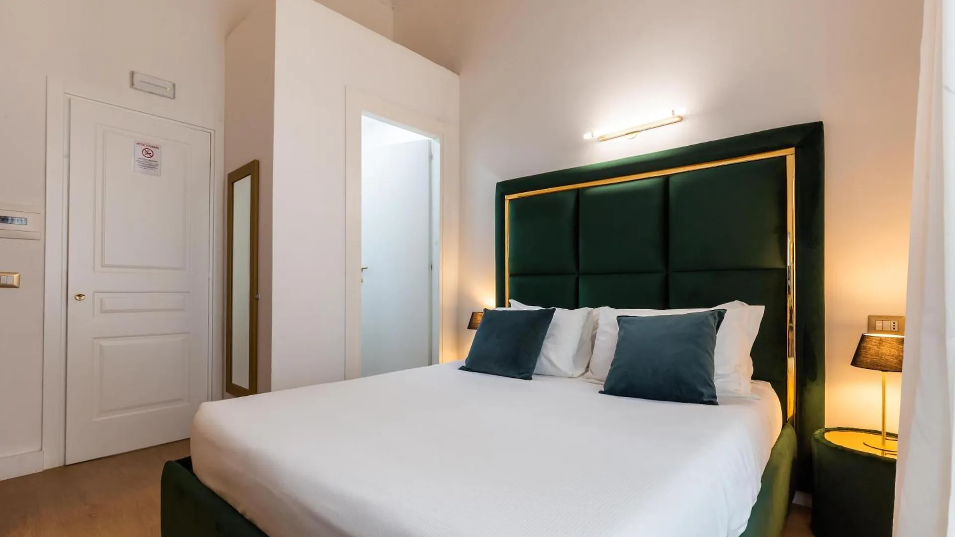 Cavour Luxury Rooms Roma Itália