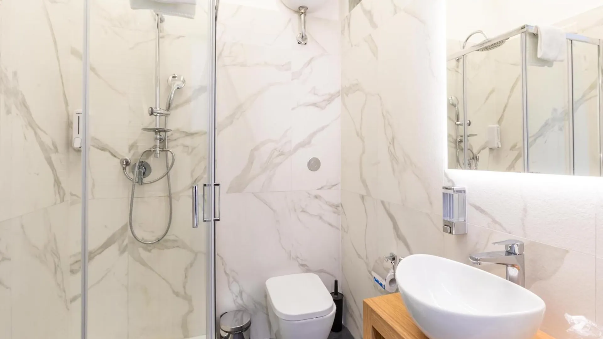 Cavour Luxury Rooms - Lr Collection Рим